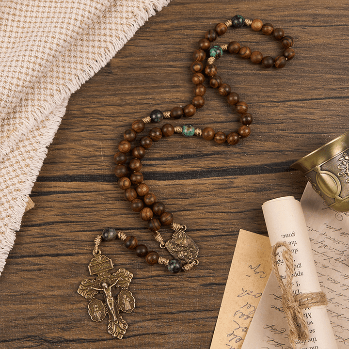 Christianartworkshop Rosenkranz Heilige Familie & Kruzifix aus 8 mm handgefertigtem Kiefernholz & afrikanischem Türkis