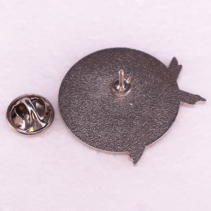 Christianartworkshop Brosche „Ewiger Glaube“: Ein anmutiges Symbol für Gebet und Widerstandsfähigkeit - image 3
