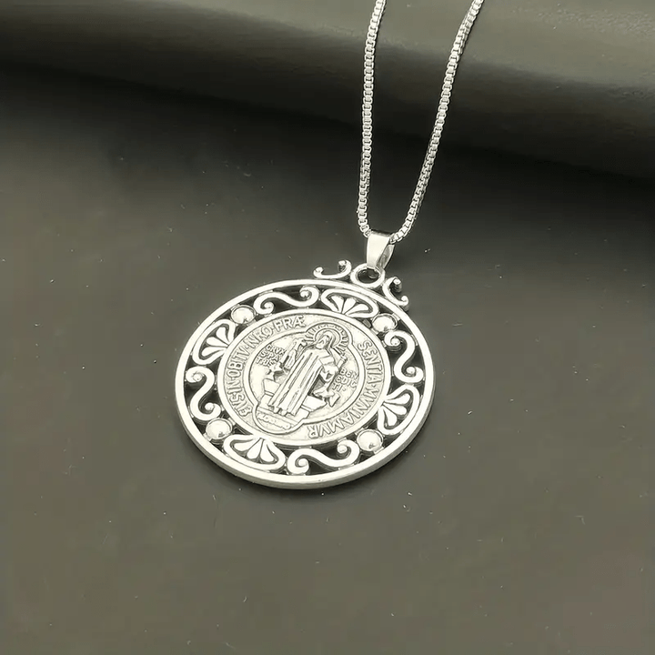 Christianartworkshop St. Benedikt-Medaille, exquisite Halskette: Ein Symbol des Glaubens und des Schutzes