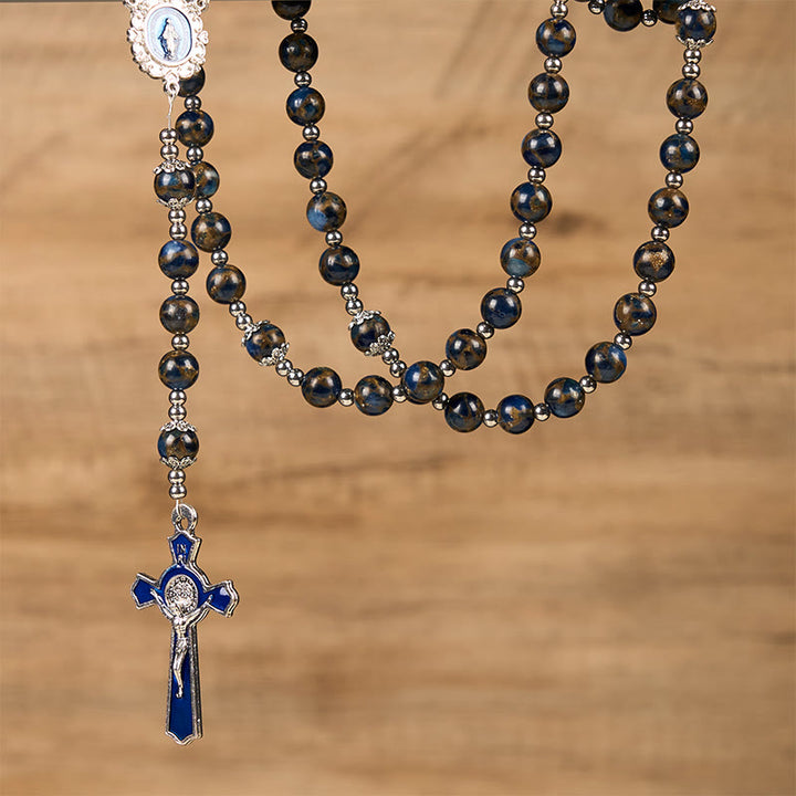 Christianartworkshop Rosenkranz mit Jungfrau Maria und blauem Kruzifix aus 8 mm blauen und goldenen Steinperlen