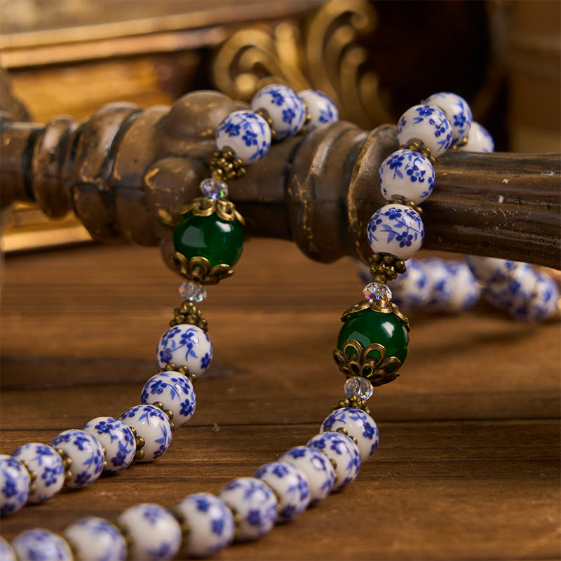 Christianartworkshop Divine Serenity Handgefertigter Blumenrosenkranz: Unsere Liebe Frau von Guadalupe und Kruzifix aus 8 mm Keramik und Jade