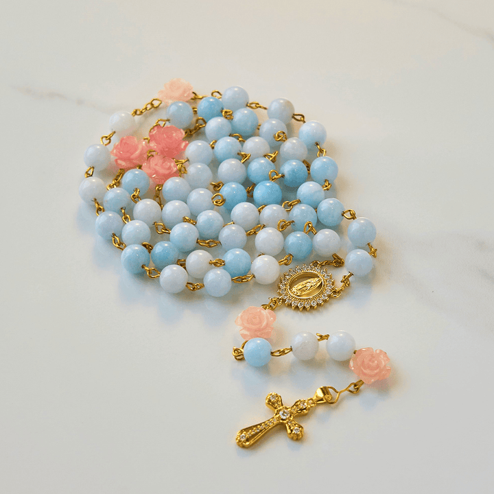 Christianartworkshop Rosenkranz mit Unsere Liebe Frau von Guadalupe und Kruzifix aus 8 mm handgefertigten blauen Aquamarin-Chalcedon-Perlen - image 2