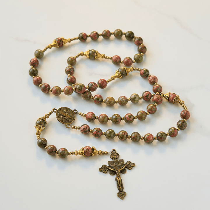 Christianartworkshop „Jesus ist das Geschenk“: Handgefertigter Rosenkranz aus Chrysokoll-Stein mit Geschenkkarte - image 6