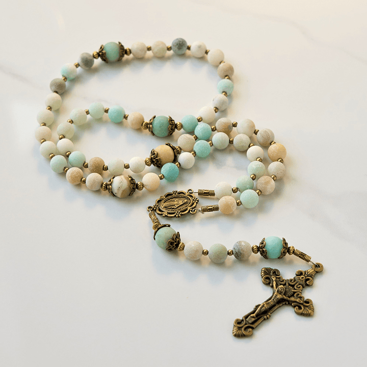 Christianartworkshop Handgefertigter Rosenkranz aus mattiertem Amazonit, 8 mm, ein zeitloses Stück Hingabe