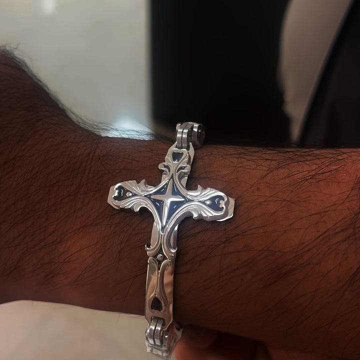 Christianartworkshop Iron & Faith Herrenarmband: Stärke und Erlösung in jedem Glied