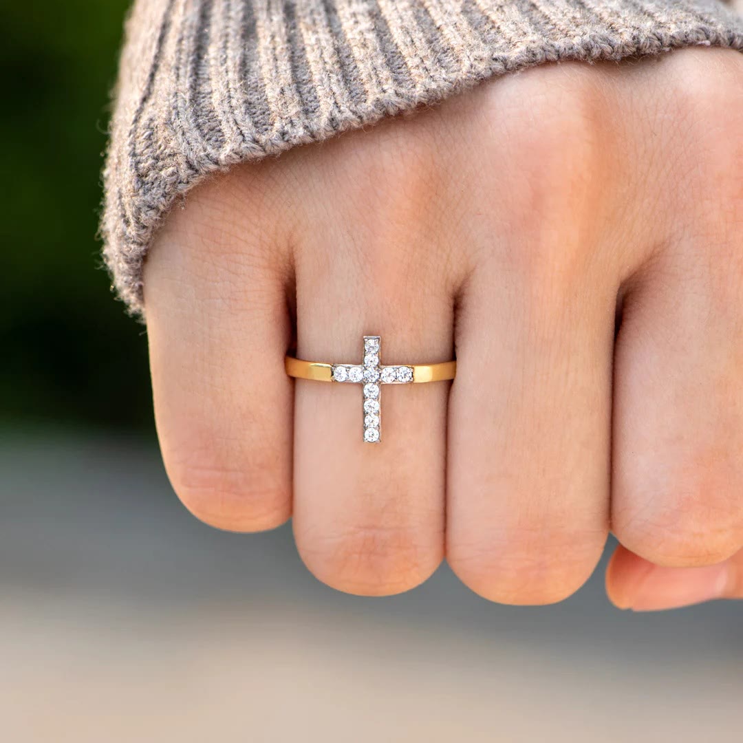 Christianartworkshop 925 Silber Kreuz & „Vertraue auf Gott“-Ring: Symbole der Hoffnung - image 1