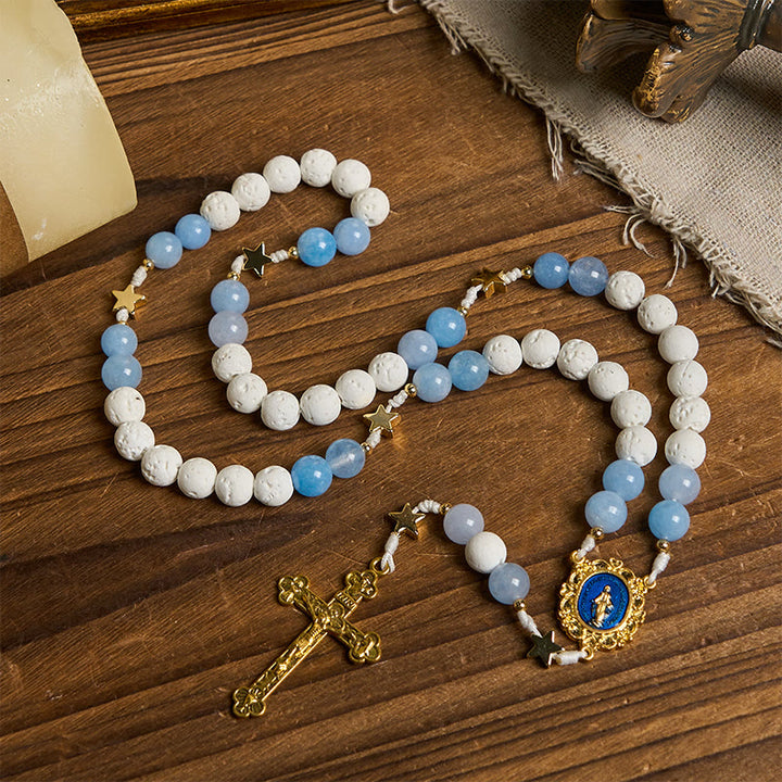 Christianartworkshop Starry Divine Handgemachter Rosenkranz: Blaue Achatperlen und himmlische goldene Akzente