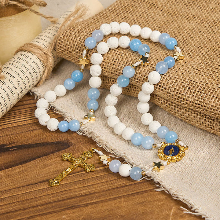 Christianartworkshop Starry Divine Handgemachter Rosenkranz: Blaue Achatperlen und himmlische goldene Akzente
