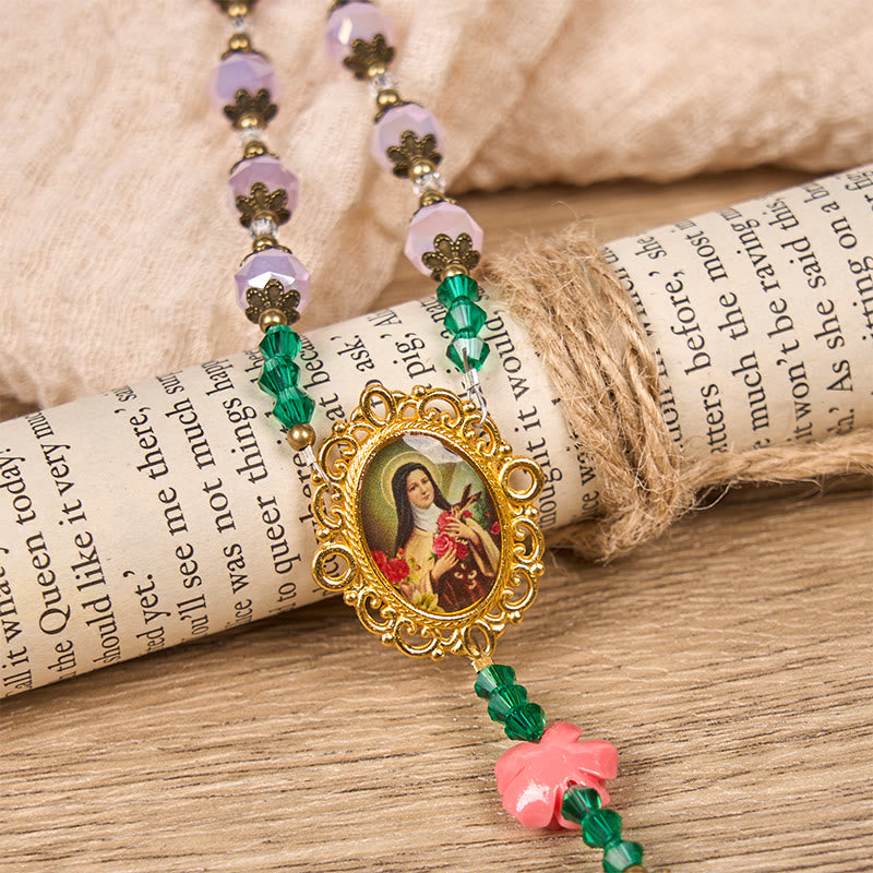 Christianartworkshop Handgefertigter Rosenkranz aus floralem Kristall: Hellrosa Perlen, Blüte der Anmut, Eleganz und Hingabe