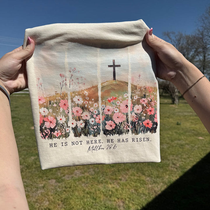 Christianartworkshop Er ist auferstanden – Glaubensinspiriertes T-Shirt mit Blumenkreuz - image 1