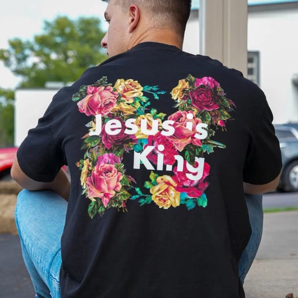 Christianartworkshop Christliches T-Shirt mit Blumenverzierung „Jesus ist König“ - image 1