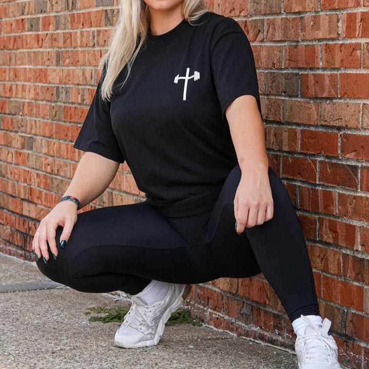 Christianartworkshop Christliches T-Shirt mit Blumenverzierung „Jesus ist König“