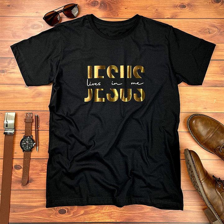 Christianartworkshop Glamorous Faith Jesus Lives in Me Christliches T-Shirt mit goldenem Text