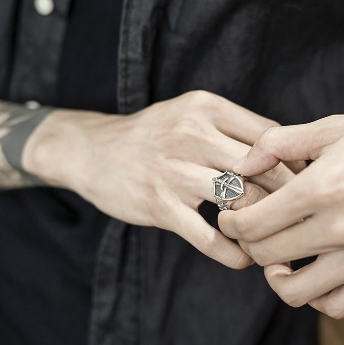 Christianartworkshop Der unsterbliche Glaubensschild-, Schwert- und Irisring: Ein Symbol des Glaubens und der Stärke - image 4