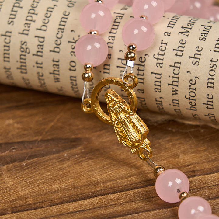 Christianartworkshop Handgefertigter Rosenkranz mit rosa Chalcedon und goldenem Porzellansand, Vaterunser-Perlen