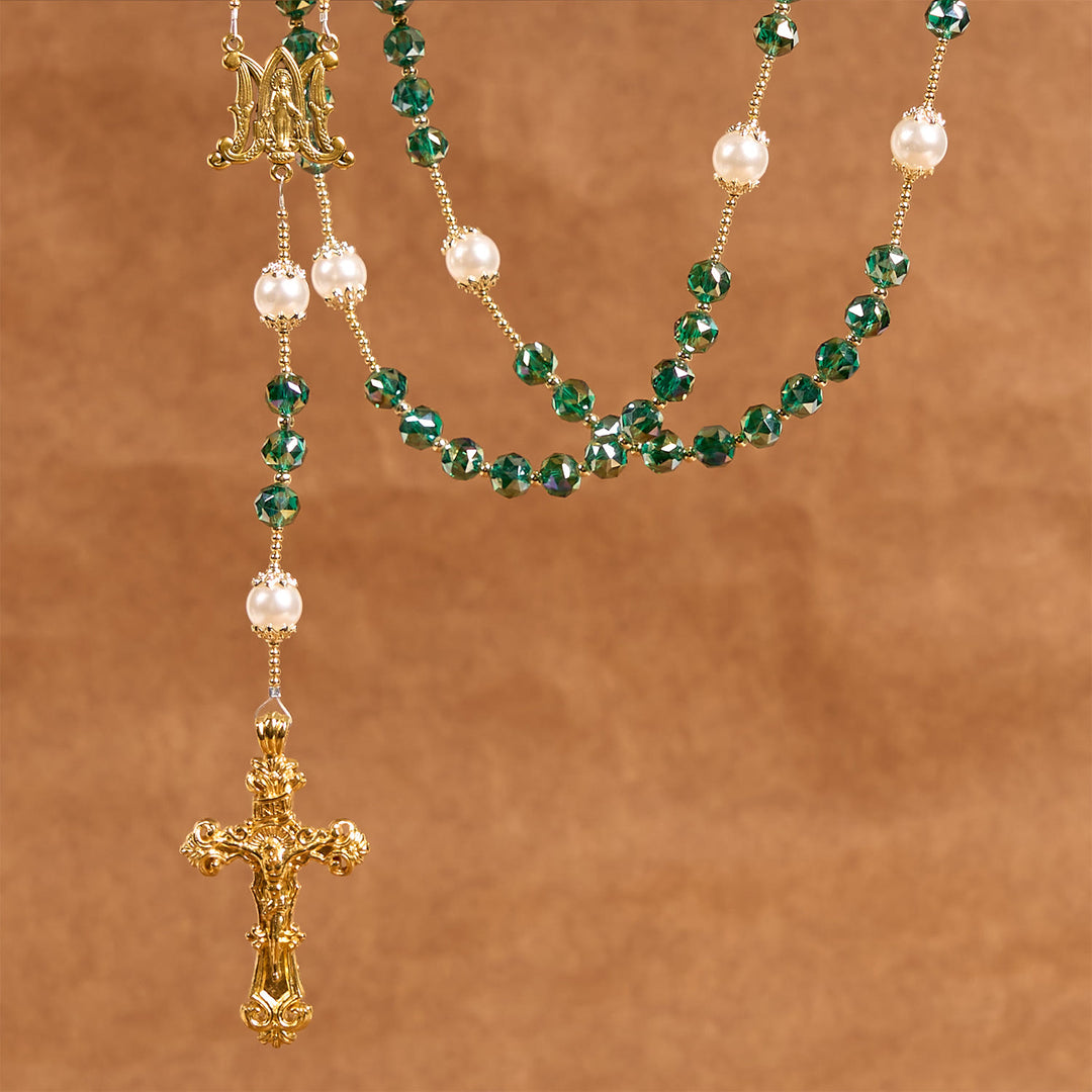 Christianartworkshop Handgefertigter Rosenkranz mit smaragdgrünen Kristallen und Perlen, Vaterunser, Göttliche Gnade