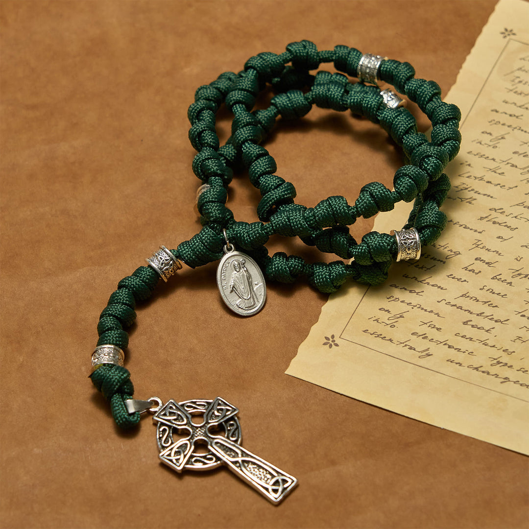Christianartworkshop GEBETSVOLLER GLAUBE: St. Patrick Medaille Dunkelgrün Handgefertigter Paracord-Rosenkranz mit Knoten - image 9