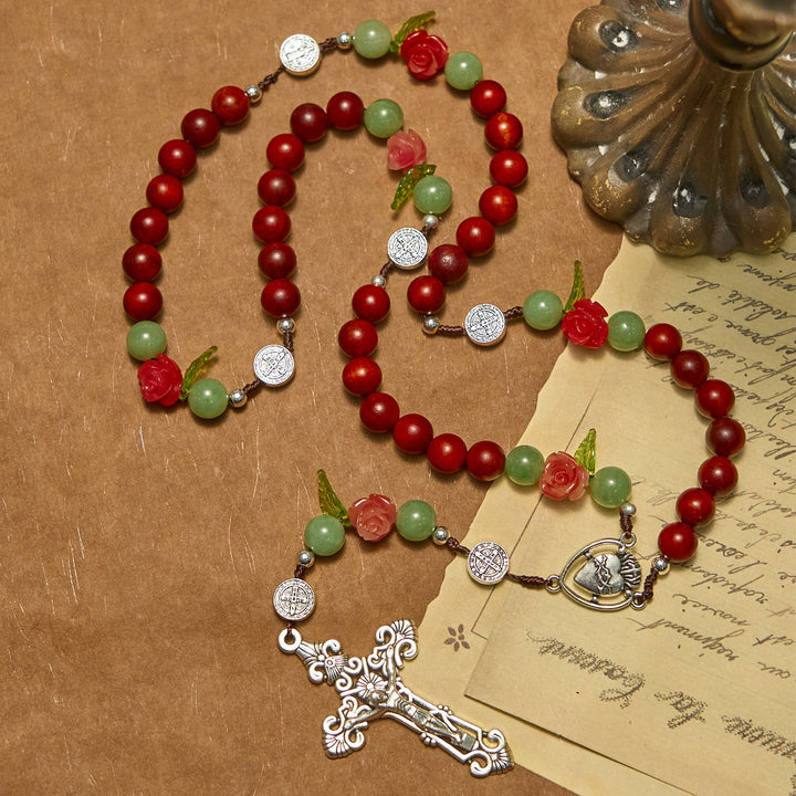 Christianartworkshop Handgefertigter Rosenkranz mit Blutdrachen-Holzperlen und Kruzifix – Ein Symbol für spirituelle Verbundenheit und Hingabe