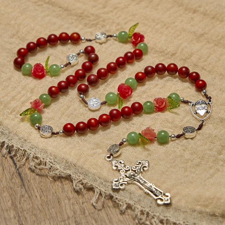 Christianartworkshop Handgefertigter Rosenkranz mit Blutdrachen-Holzperlen und Kruzifix – Ein Symbol für spirituelle Verbundenheit und Hingabe