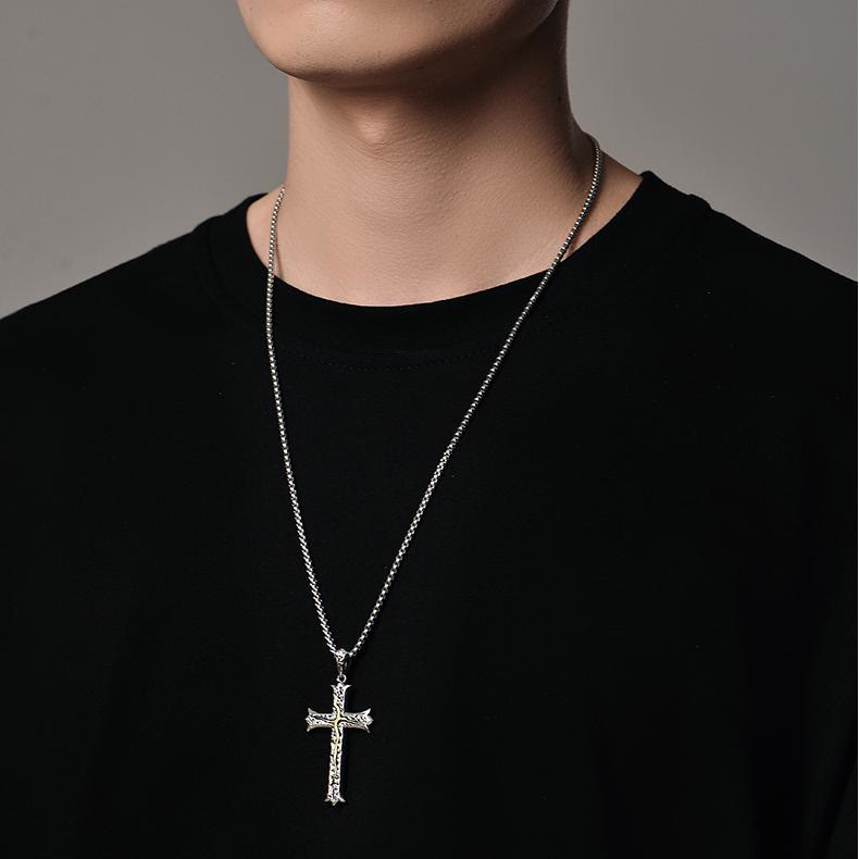 Christianartworkshop Halskette aus 925er Sterlingsilber, klassisch und Vintage, Kruzifix, Lebensbaum: Ein Symbol für Spiritualität und Vitalität - image 1