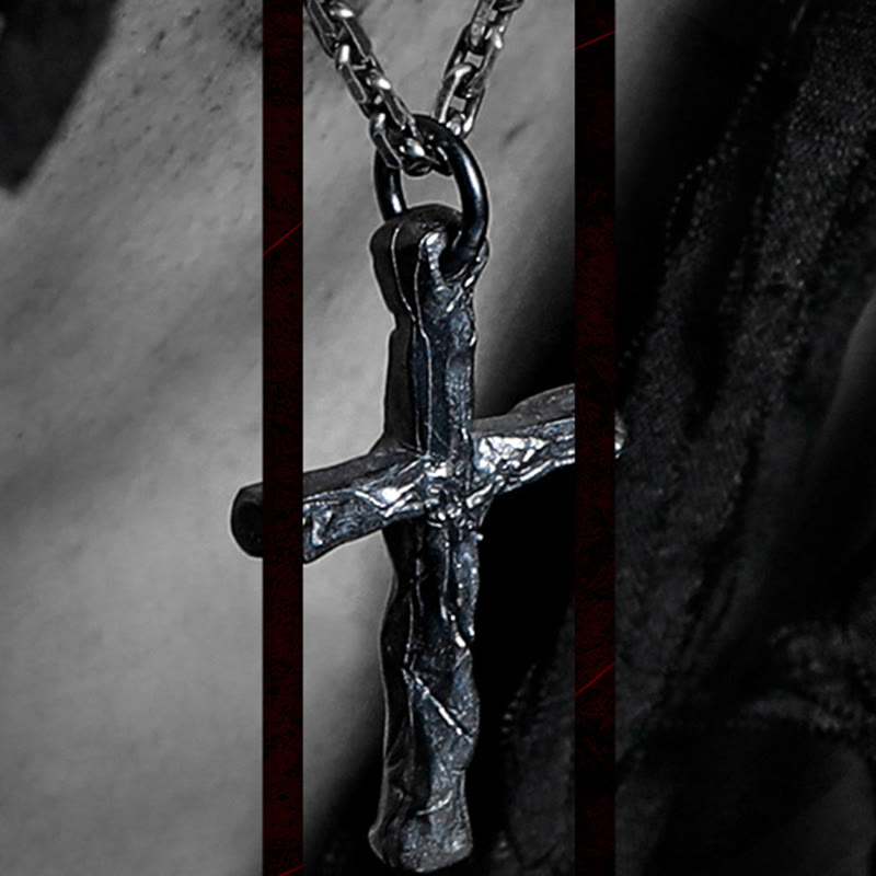 Christianartworkshop Halskette mit Kreuz im dunklen Stil aus 925er Sterlingsilber: Ein Symbol des Glaubens - image 5
