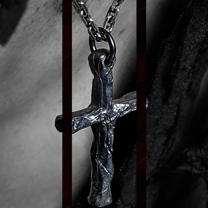 Christianartworkshop Halskette mit Kreuz im dunklen Stil aus 925er Sterlingsilber: Ein Symbol des Glaubens - image 5