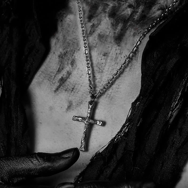 Christianartworkshop Halskette mit Kreuz im dunklen Stil aus 925er Sterlingsilber: Ein Symbol des Glaubens - image 3