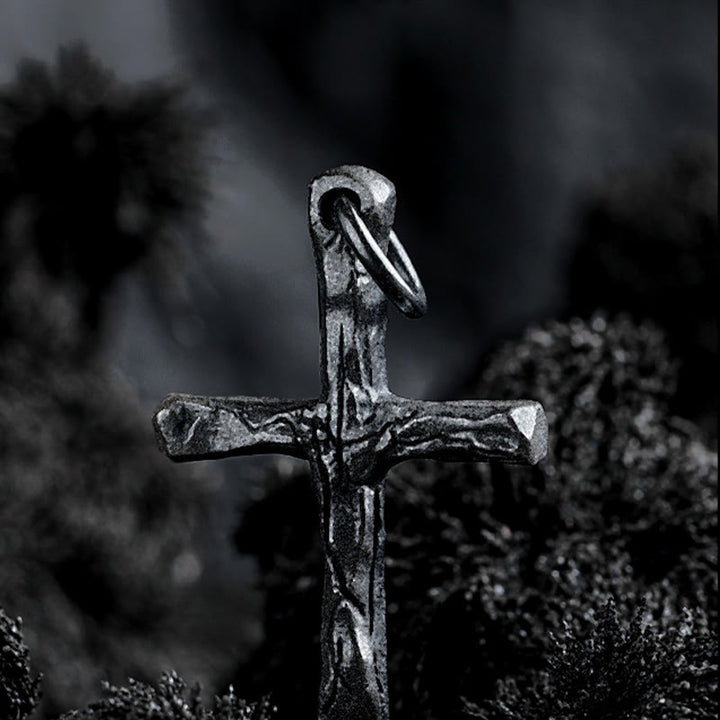 Christianartworkshop Halskette mit Kreuz im dunklen Stil aus 925er Sterlingsilber: Ein Symbol des Glaubens - image 5