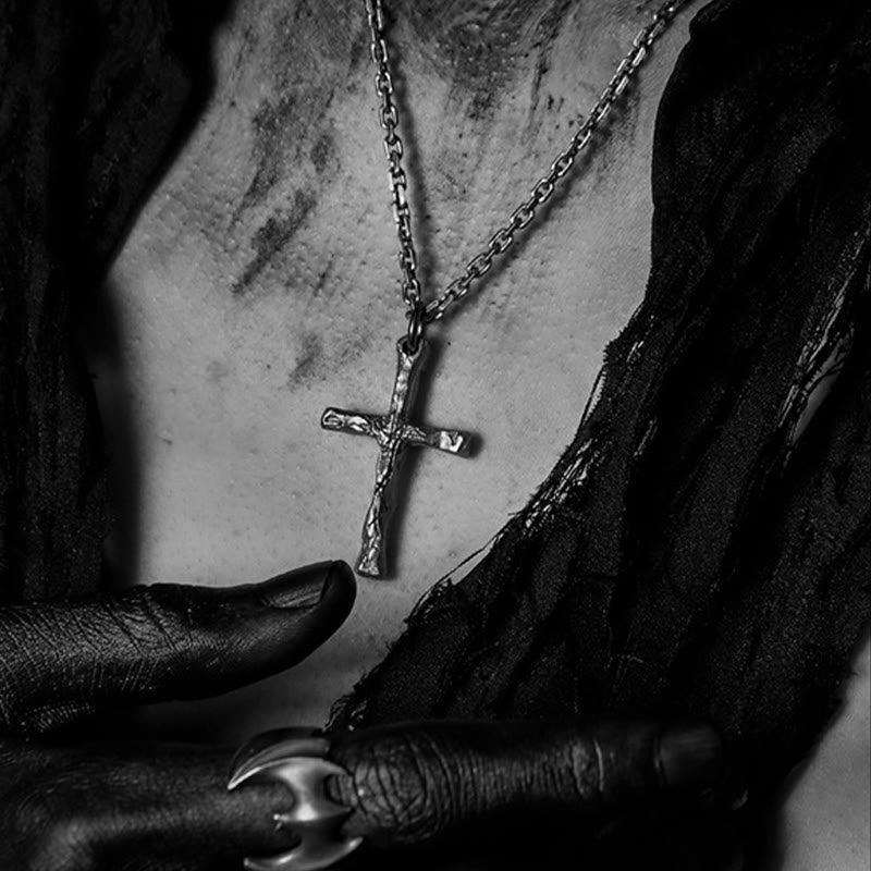 Christianartworkshop Halskette mit Kreuz im dunklen Stil aus 925er Sterlingsilber: Ein Symbol des Glaubens - image 3