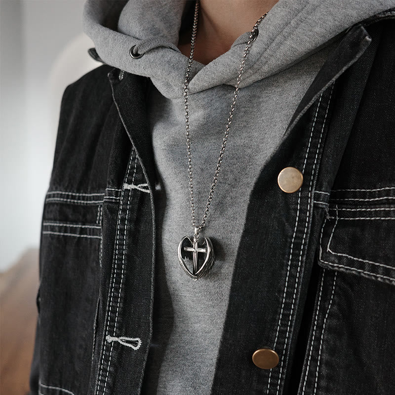 Christianartworkshop Halskette mit Kreuz und Engelsflügeln aus 925er Sterlingsilber: Verkörperung von Glauben und himmlischer Gnade - image 3