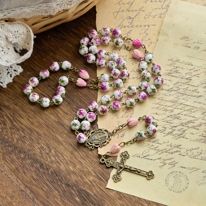 Christianartworkshop Wundertätige Medaille und Kruzifix aus 8 mm Keramikperlen und Blumenharzperlen, handgefertigter Rosenkranz