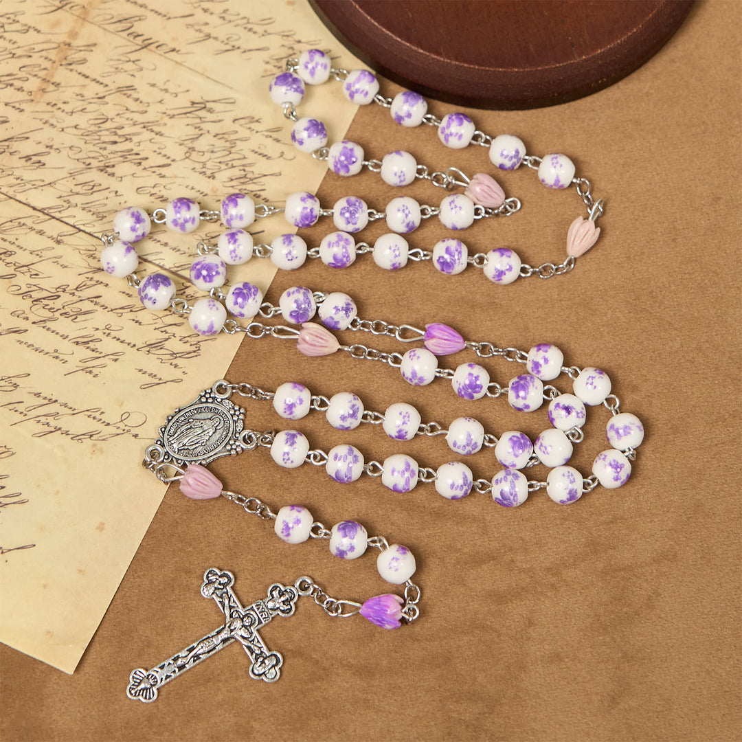Christianartworkshop GEBETSVOLLER GLAUBE: Handgefertigter Rosenkranz aus lila Blumenperlen mit Geschenkkarte - image 5