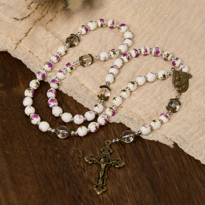 Christianartworkshop „Jesus ist das Geschenk“: Handgemachter Rosenkranz im Violett-Stil mit Geschenkkarte - image 5