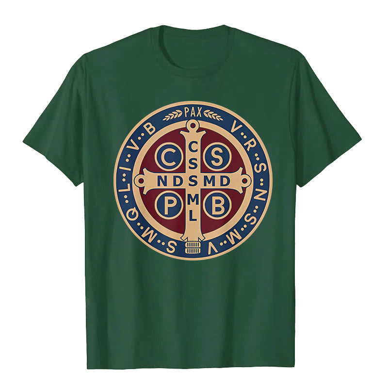 Christianartworkshop Klassisches farbiges T-Shirt mit St. Benedict-Schutzsymbol, kurzärmelig, gewaschen - Dunkelgrün - 3XL - image 14