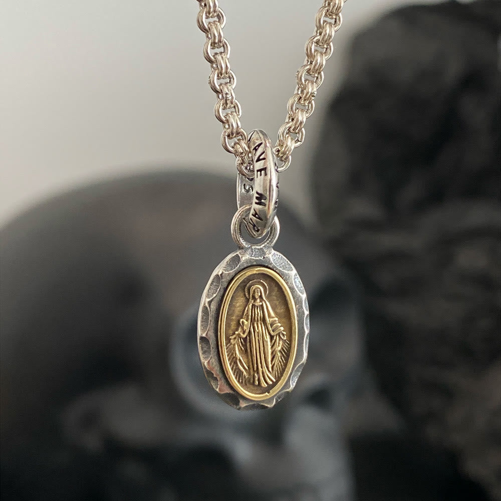 Christianartworkshop Halskette aus 925er Sterlingsilber im Vintage-Stil mit Anhängern mit Maria und Kreuz: Symbol des Glaubens und der Hingabe - Maria - image 0