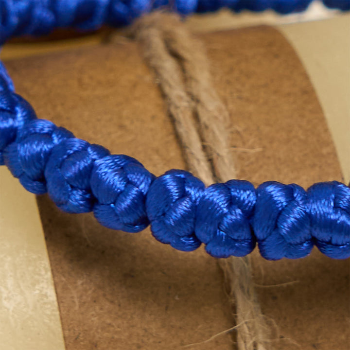 Christianartworkshop Blaues und schwarzes Kreuz – Knotenarmband: Ein Zeichen des Glaubens