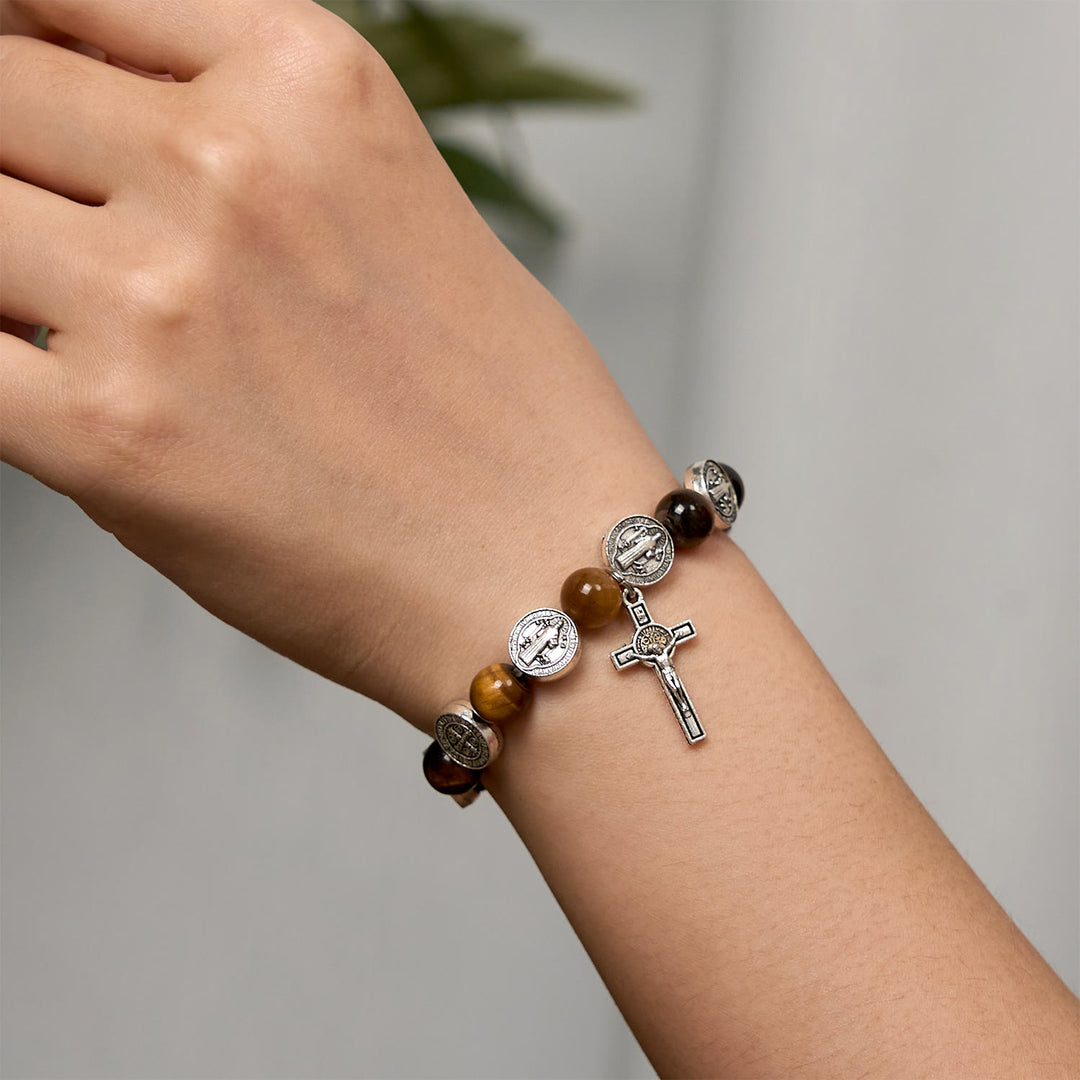 Christianartworkshop St. Benedict Symbol Tigerauge Armband: Eine Mischung aus Glauben und Schönheit
