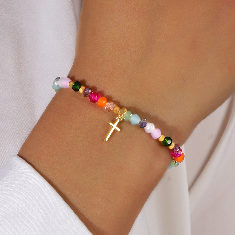Christianartworkshop Mehrfarbiges Kristallkreuz-Armband mit gesegneter Karte: Ein lebendiges Zeichen des Glaubens