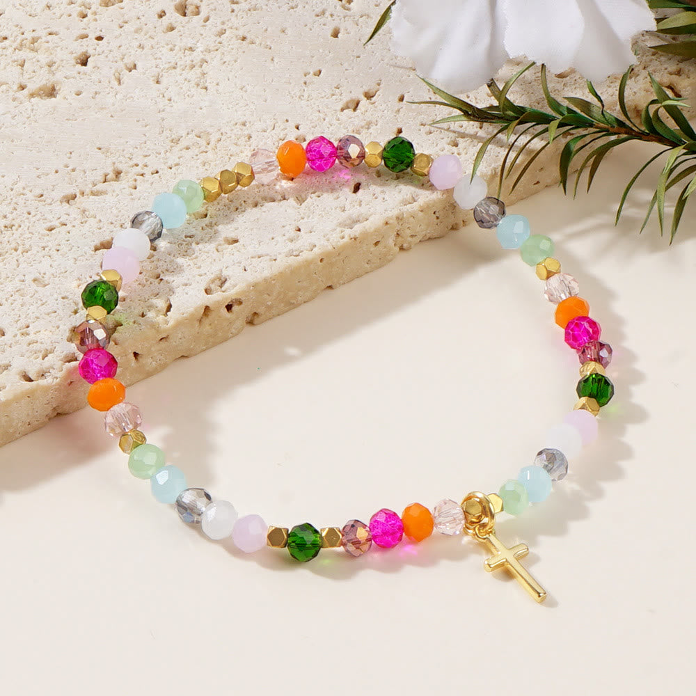Christianartworkshop Mehrfarbiges Kristallkreuz-Armband mit gesegneter Karte: Ein lebendiges Zeichen des Glaubens