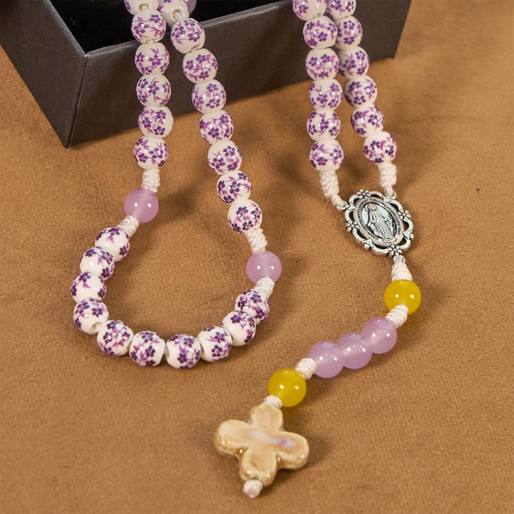 Christianartworkshop Wundertätige Medaille und Kreuz aus 8 mm Blumen-Keramikperlen, handgefertigter Rosenkranz für heilige Gebete