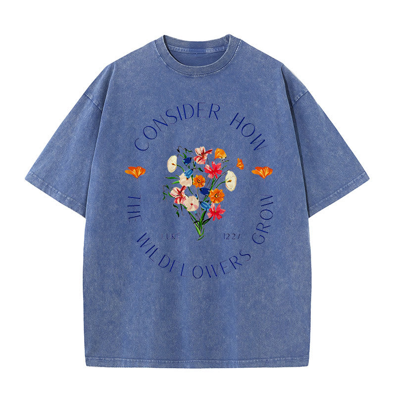 Christianartworkshop "Bedenke, wie die Wildblumen wachsen" Unisex gewaschenes T-Shirt - Blau - 5XL - image 2
