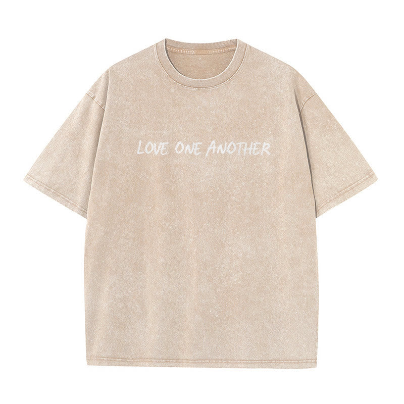 Christianartworkshop Unisex-T-Shirt mit Aufschrift „Love One Another“, gewaschen - image 14