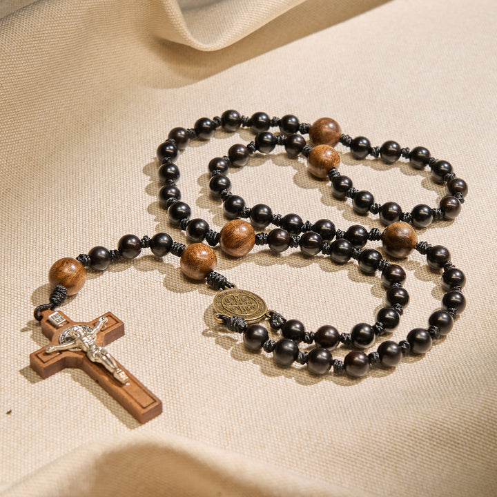 Christianartworkshop St. Benedikt-Medaille und Kruzifix aus schwarzen runden Holzperlen, gesegneter Andachtsrosenkranz