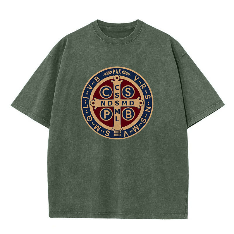Christianartworkshop St. Benedikt-Medaille Heiliges Kreuz Unisex gewaschenes T-Shirt - Armeegrün - 5XL - image 4