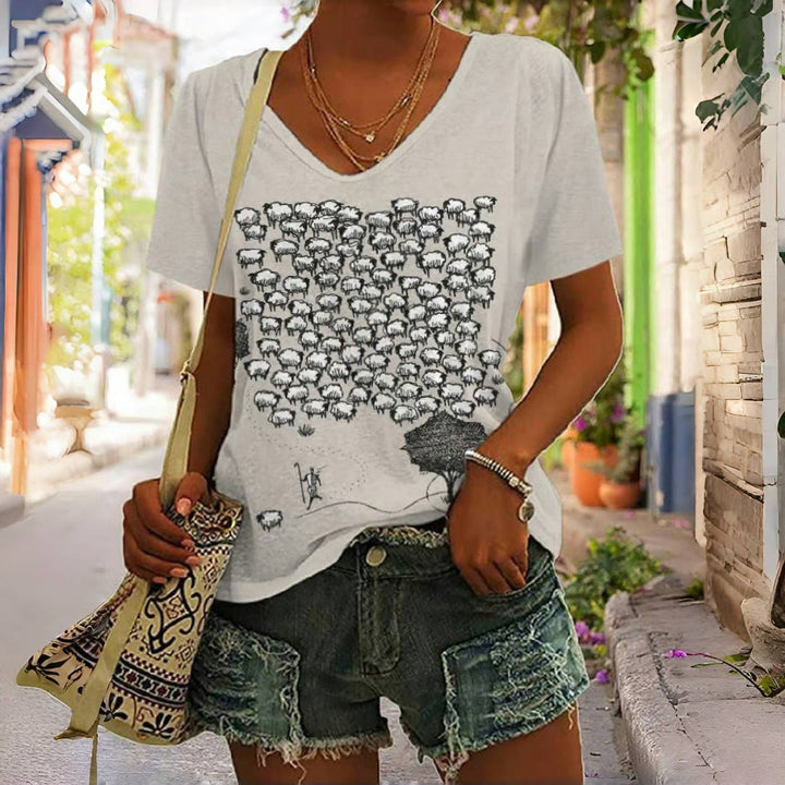 Christianartworkshop T-Shirt mit V-Ausschnitt und grafischem Aufdruck „Flock of Sheep“