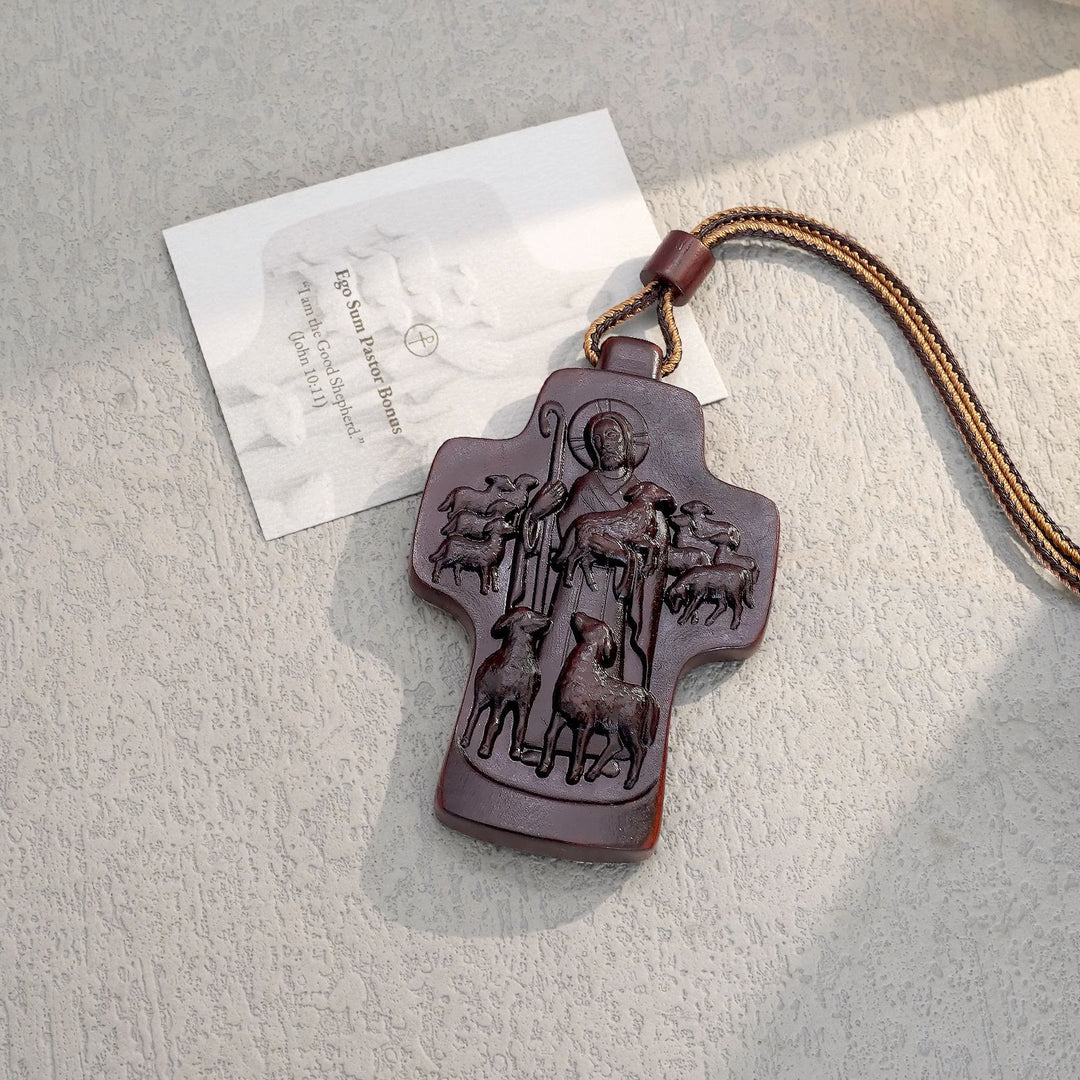 Christianartworkshop Handgefertigte Halskette mit dem Heiligen Geist und dem Kreuz aus Holz: Ein Symbol des Glaubens und der Handwerkskunst - Rosenholz - image 4