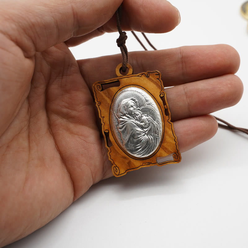 Christianartworkshop Halskette mit Anhänger der Jungfrau Maria aus Olivenholz und Metall: Ein zeitloses Andachts-Andenken