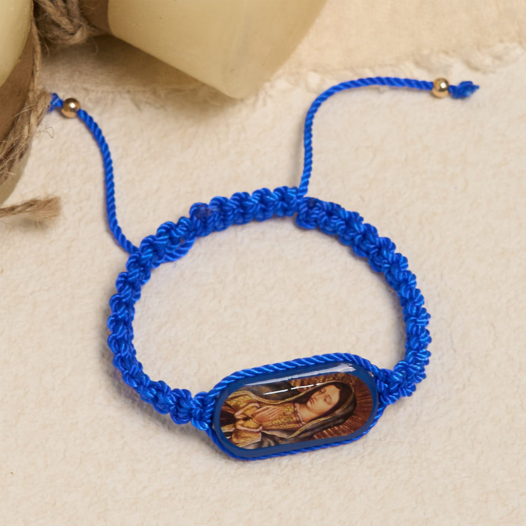 Christianartworkshop 3-farbiges handgewebtes Schnurarmband mit Unserer Lieben Frau von Guadalupe - Blau - image 0