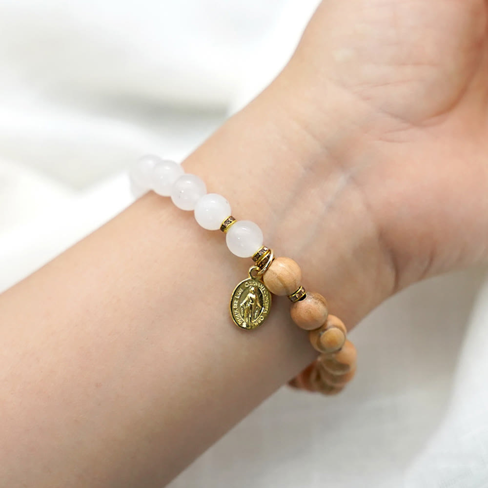 Christianartworkshop Rote Achat- und weiße Chalcedonperlen mit Armbändern mit Anhänger Unserer Lieben Frau: Ein Zeichen der Hingabe - image 9