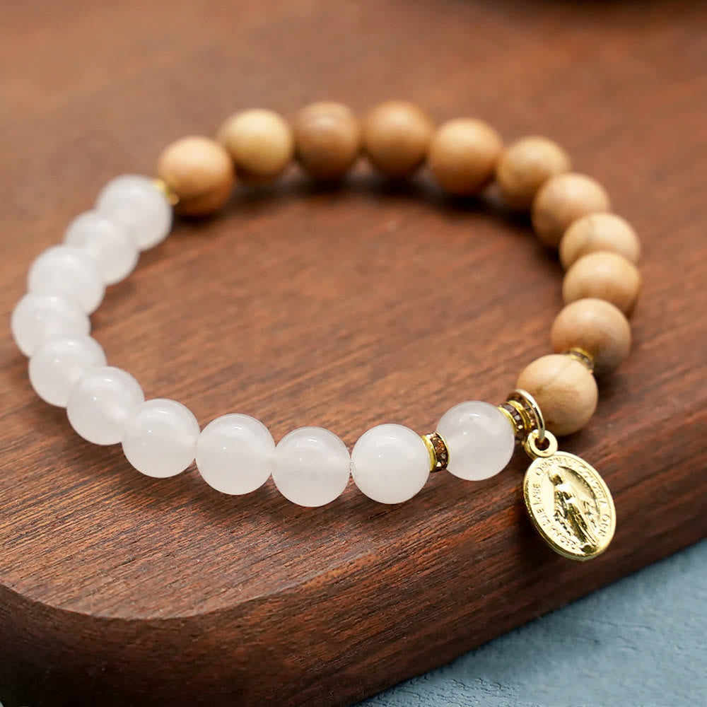 Christianartworkshop Rote Achat- und weiße Chalcedonperlen mit Armbändern mit Anhänger Unserer Lieben Frau: Ein Zeichen der Hingabe - Chalzedon - image 4